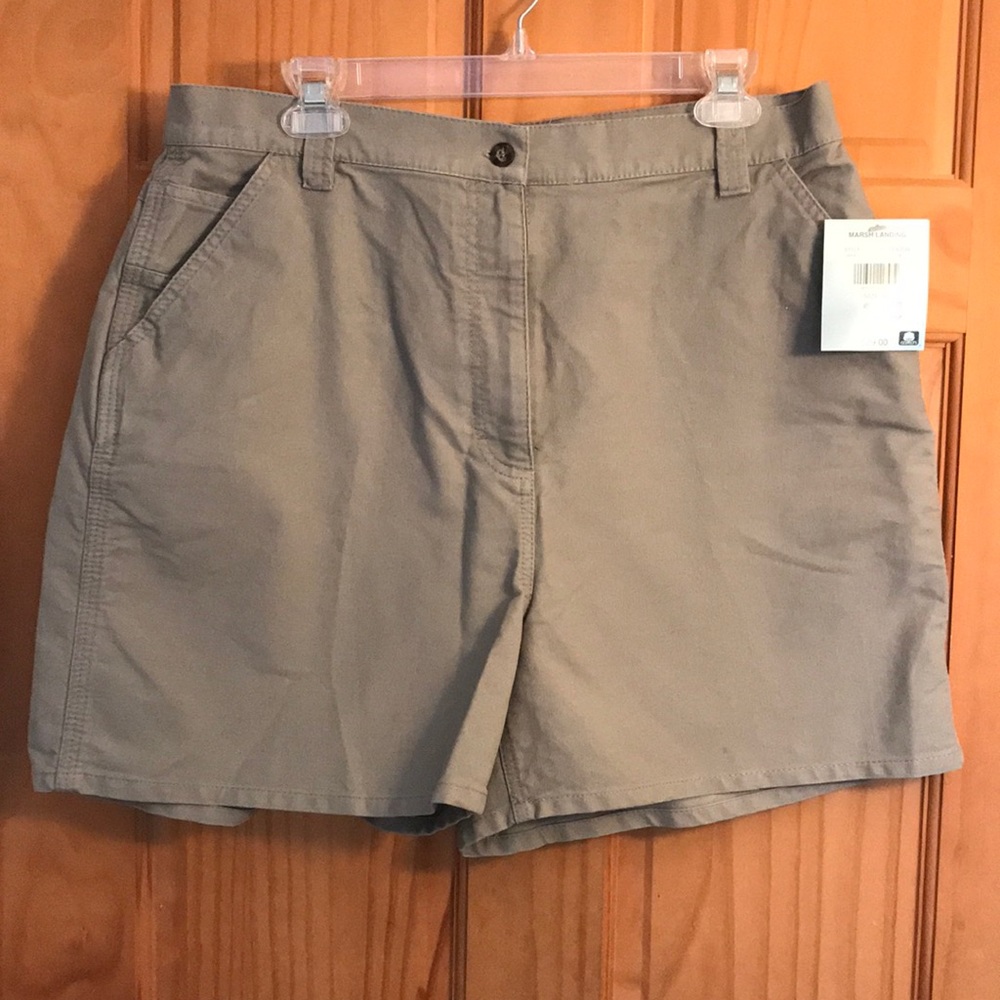 Marsh Landing Khaki Shorts NWT